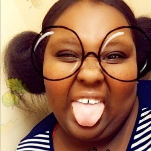 Meet your Posher, Ashley